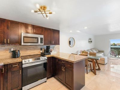 5650 W 26th Ct APT 211, Hialeah, FL, 33016