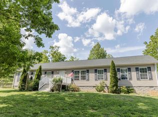 83 Woodpecker Ln, Natural Bridge, VA 24578