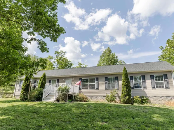 83 Woodpecker Ln, Natural Bridge, VA 24578