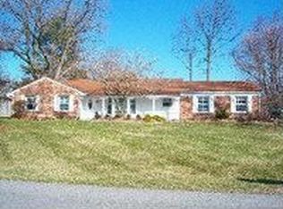 2846 Wiltshire Dr, Lambertville, MI 48144