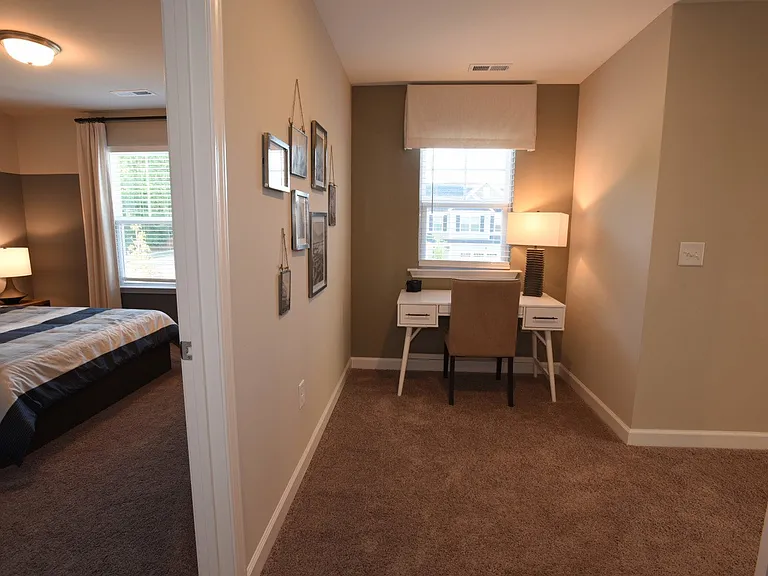 100 Highland Forest Dr — Photo 32