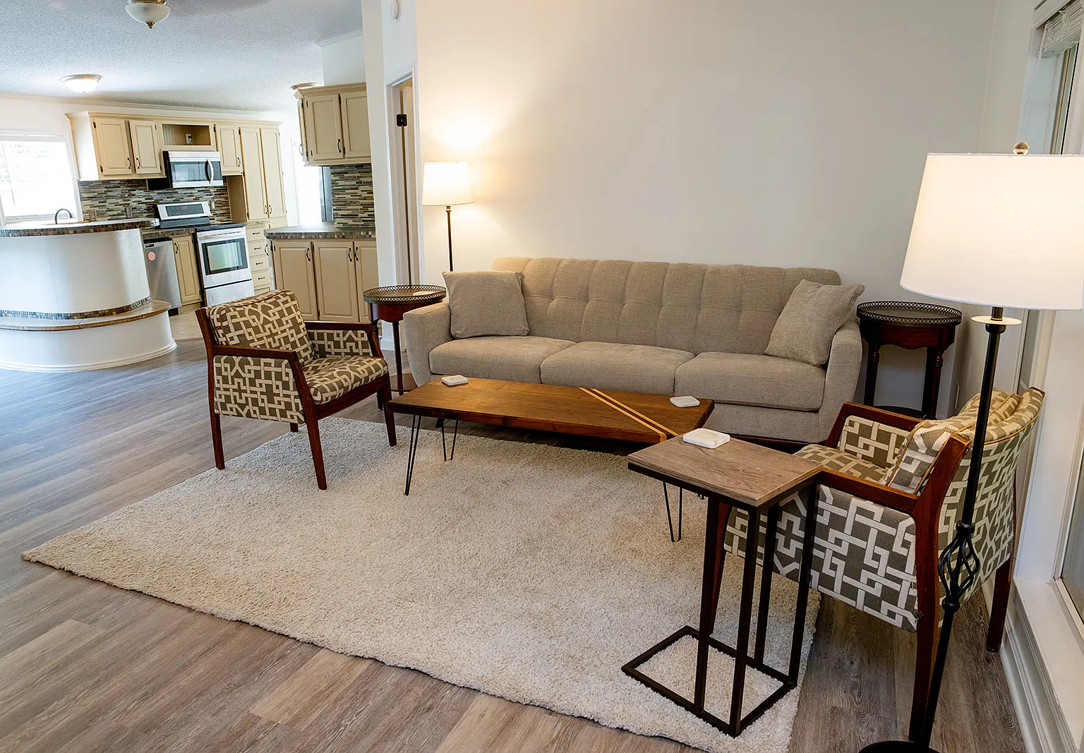 3 bed, 1296 sqft, $2,600 — Photo 3