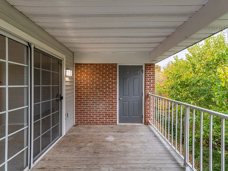 Ivy Hills Living Spaces — Photo 105