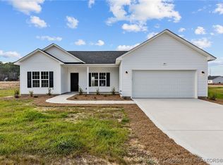 145 Orchard Ln, Parkton, NC 28371