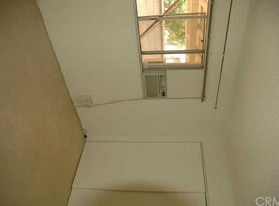 5th image of 1715 Larchwood Ave