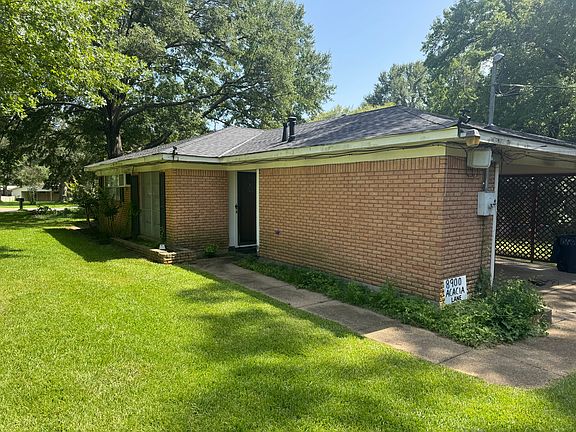 2nd image of 8900 Acacia Ln
