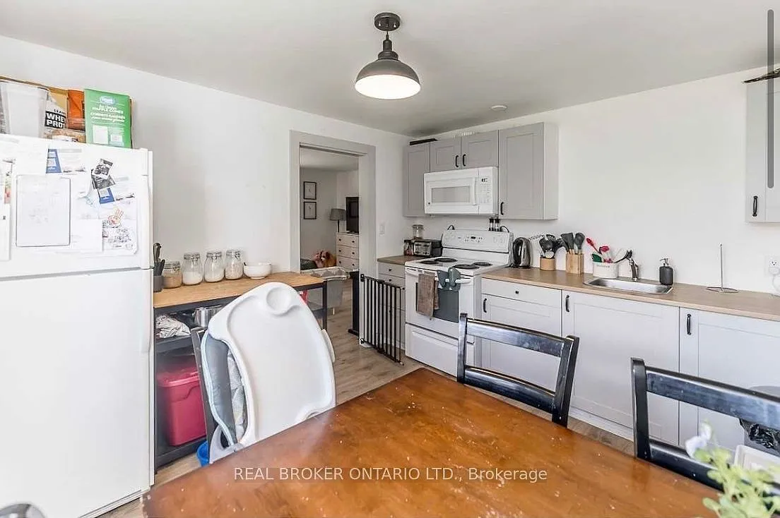 2 bed, $2,200 — Photo 4