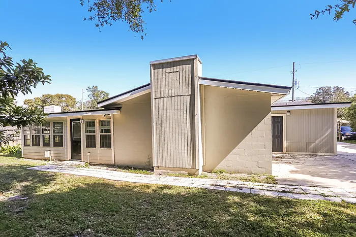 3134 Dalehurst Dr W — Photo 16