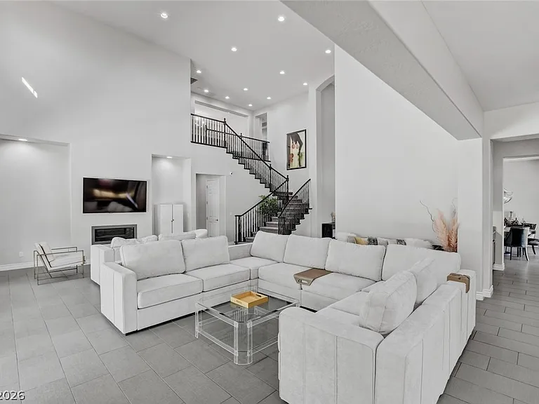 11 Grand Masters Dr — Photo 19