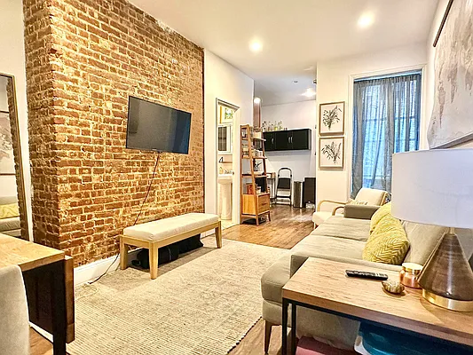 Rented by Corcoran | media 11