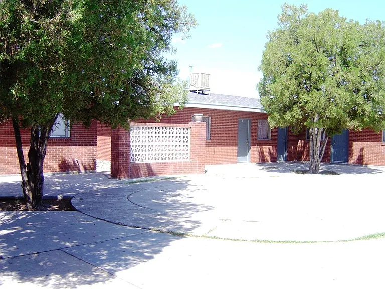 3826 Harrison Ave — Photo 4