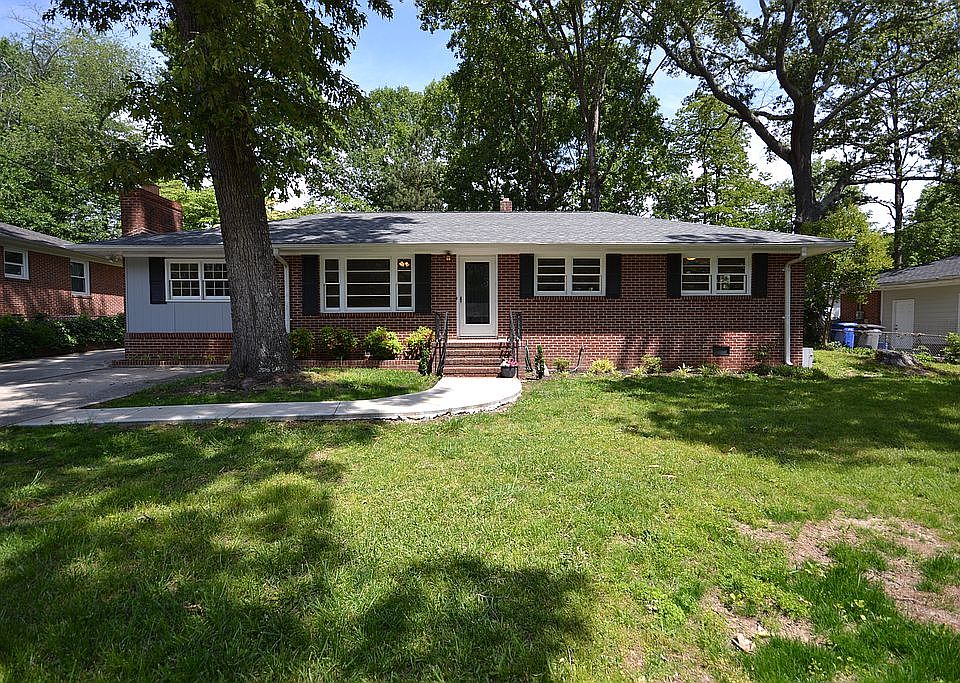 1st image of 9 Forestwood Dr