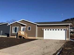 1435 Woodland Dr, Sturgis, SD 57785