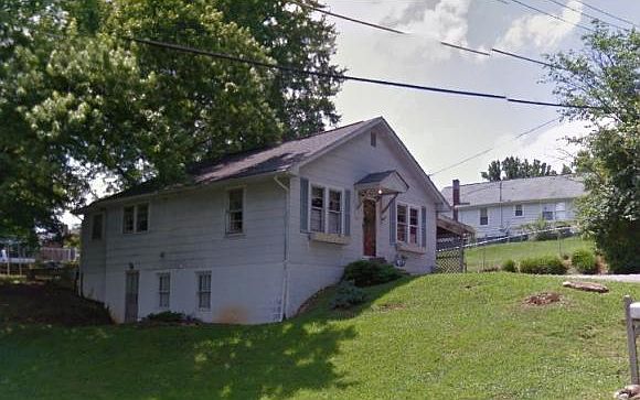 2nd image of 2205 Beverly Hill St