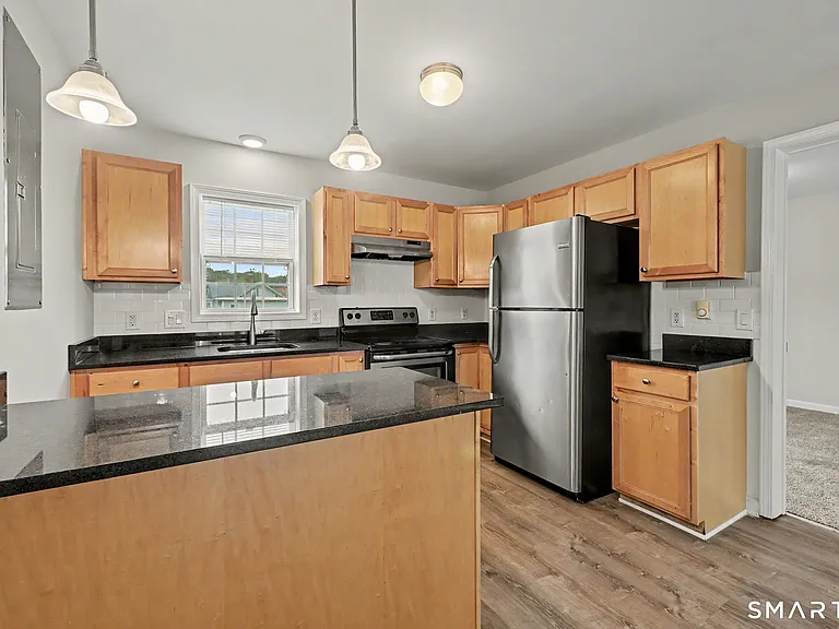 149 S Main St #D — Photo 3