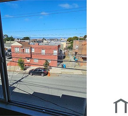 4th image of 410 Plymouth Ave