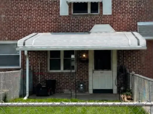 1937 Delmar Dr, Folcroft, PA 19032
