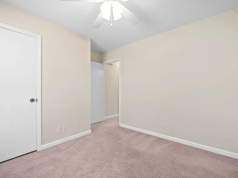 72 Current St — Photo 15