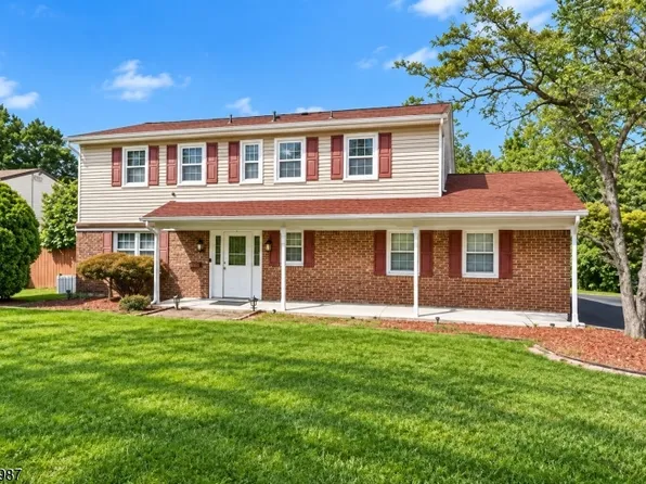 24 Fleetwood Dr, Rockaway Twp., NJ 07866