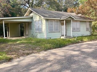 903 Alberta Ave, Columbia, MS 39429