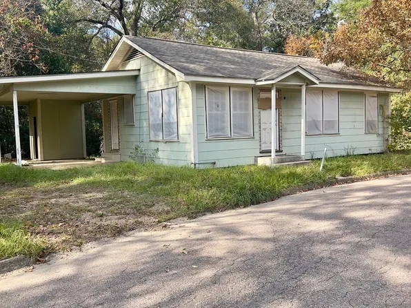 903 Alberta Ave, Columbia, MS 39429