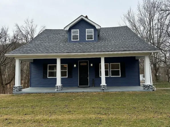 1121 Winchester Rd, Irvine, KY 40336
