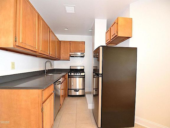 3rd image of 1919 24th Ave APT L305
