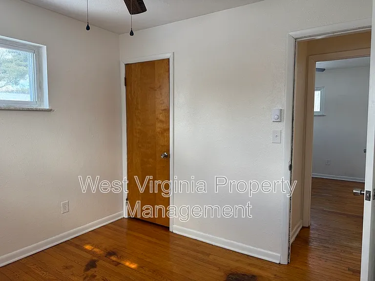 309 E Prince St — Photo 13