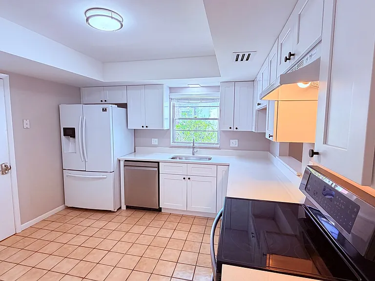 10609 Wyndcliff Dr — Photo 7