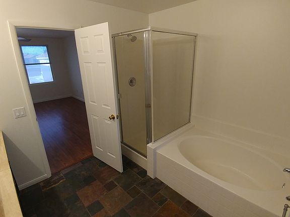 4th image of 10018 Flagstaff Butte Ave
