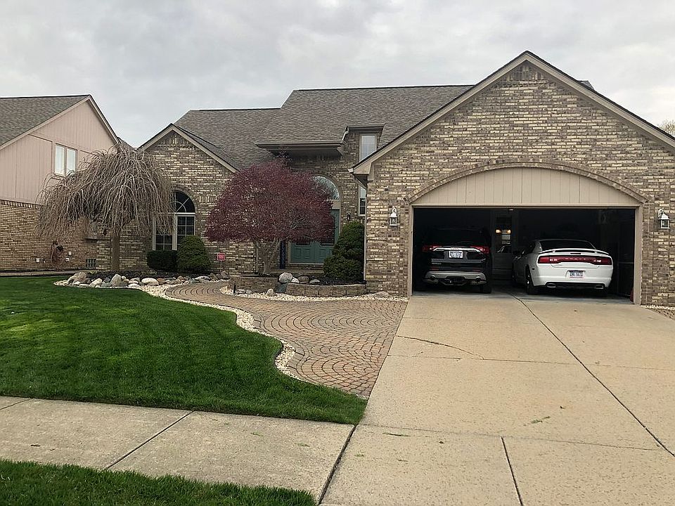 1st image of 54077 Carnation Dr