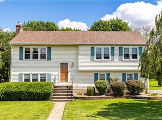 386 Trinity Rdg, Rocky Hill, CT 06067