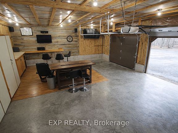 3rd image of 6716 Leveque Rd