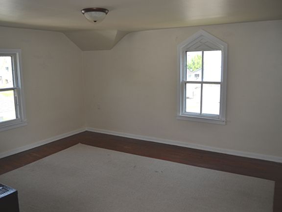 5th image of 525 West 4th Street