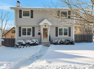 500 Arthur St, Hopkins, MN 55343