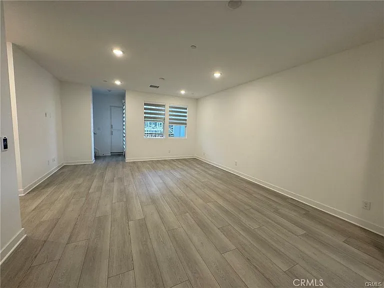 2317 W Broadway #60 — Photo 6