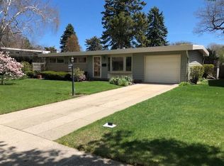 7939 17th Ave, Kenosha, WI 53143