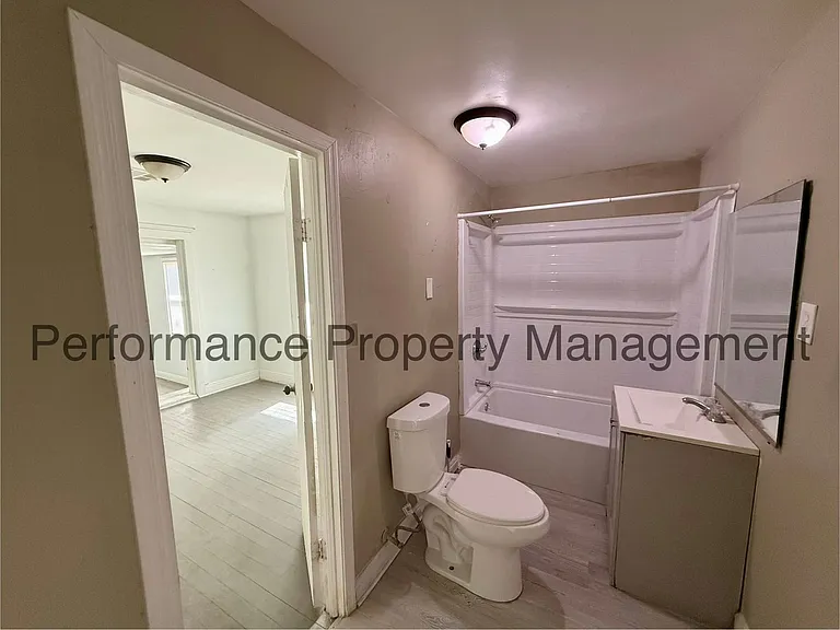 3703 Eucalyptus Dr — Photo 8
