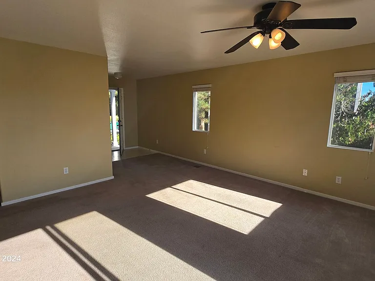 8778 Sunset Breeze Dr — Photo 9