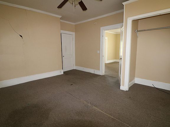 20th image of 302 S Main St.