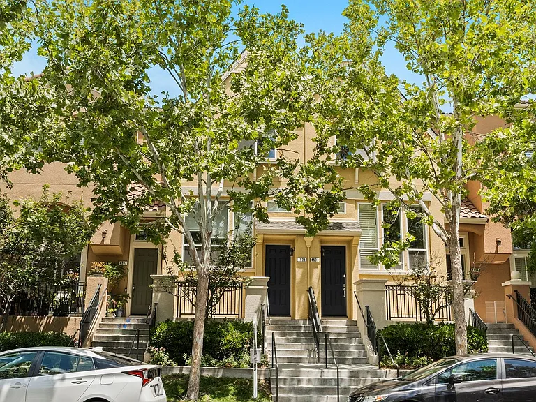 4535 Lick Mill Blvd — Photo 1