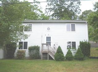 422 Arnolds Neck Dr, Warwick, RI 02886