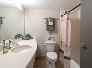 3917 Lien Rd #232, Madison, WI 53704