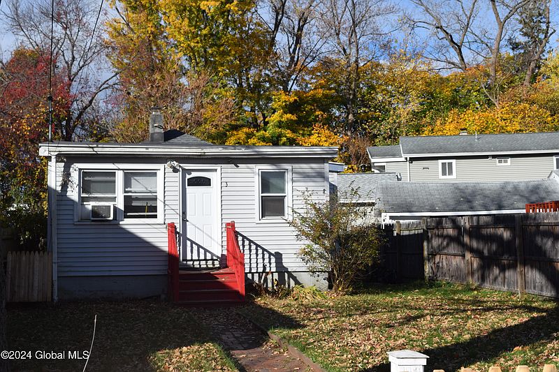 2nd image of 3 Pierce Street
