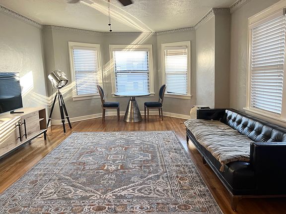 3rd image of 4506 Broadway #2S