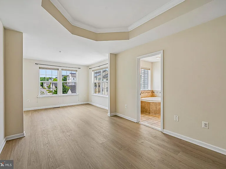 23004 Meadow Mist Rd — Photo 38