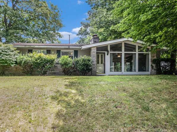 718 E Ludington Ave, Ludington, MI 49431