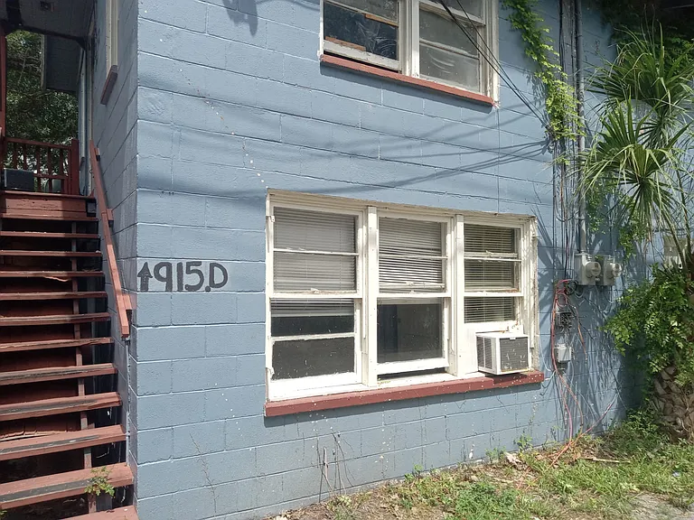915 Park Ave #C — Photo 1