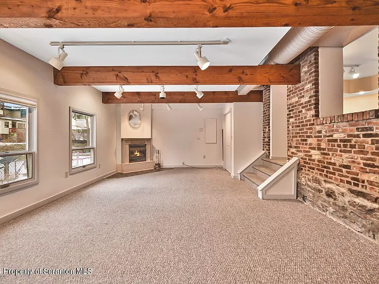 1409 Penn Ave #3 — Photo 24