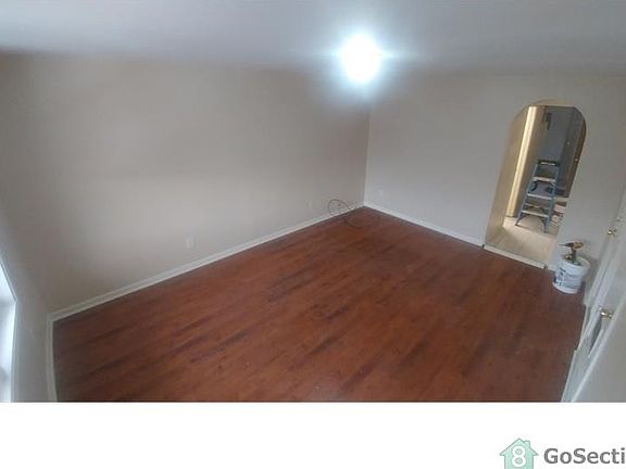 3rd image of 5021 S Loomis Blvd APT 2